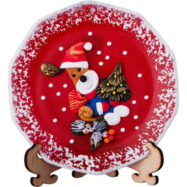 Тарелка стеклянная декоративная на подставке диаметр 150. рисунок: символ года: собака с елкой на кр-135-5251